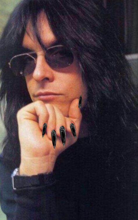 Nikki Sixx Funny, Nikki Sixx Now, Young Nikki Sixx Motley Crue, Nikki Sixx Rare Photos, Motley Crue Whisper, Motley Crüe, This Is Motley Crue Meme, Nikki Sixx, Motley Crue