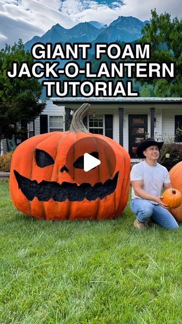 Scary Pumpkin Yard Decor, Diy Giant Jack O Lantern, Expanding Foam Halloween, Diy Big Pumpkin, Diy Large Pumpkin Decoration, Haunted Pumpkin Patch Ideas, Giant Pumpkin Diy, Diy Giant Pumpkin, Pumpkin Head Diy