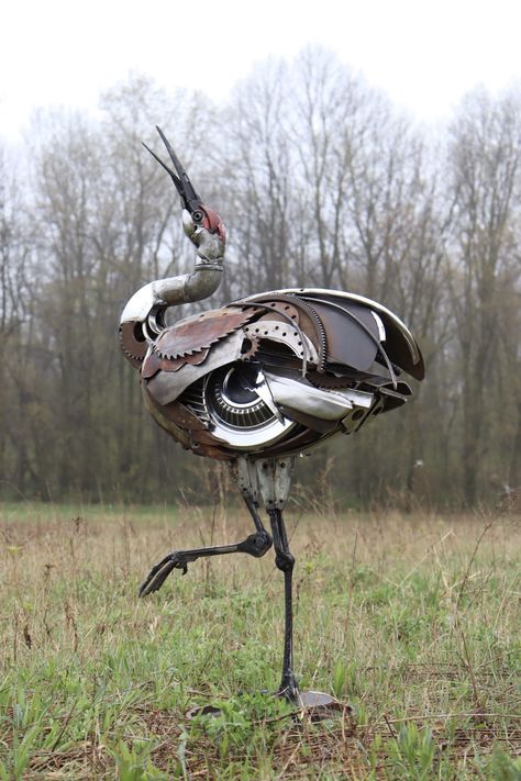 Sculpture by David Groenjes.  Sandhill Crane “Dance Like Nobody’s Watching” Metal Animal Sculptures, Scrap Sculpture, Crane Dance, Junk Metal Art, Bird Sculptures, Sandhill Crane, Sculpture Design, Metal Animal, Scrap Art