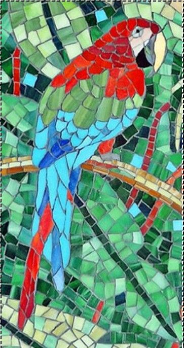 Mosaic parrot Mosaic Art Diy, Mosaic Pots, Mosaic Animals, Mosaic Garden Art, Afrique Art, Mosaic Birds, Mosaic Art Projects, Mosaic Stained, Mosaic Tile Art