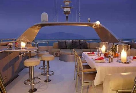 This would truley b the most Romantic Night ever Romantic Dinner Tables, Yacht Photos, Boda Ideas, Boat Wedding, Float Your Boat, Hard Rock Hotel, Romantic Night, Yacht Design, Super Yachts