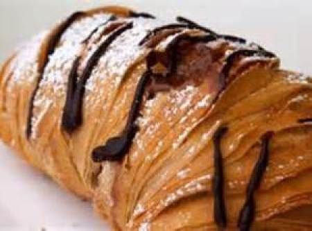 Lobster Tail Pastry Recipe Lobster Tail Pastry Recipe, Sfogliatella Recipe, Tiny Pastries, Lobster Tail Pastry, Baked Lobster Tails, Italian Baking, Grilled Lobster Tail, Italian Sweets, Bakery Sweets