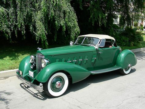 1934 Packard V12 Speedster. Austin Martin, Packard Cars, Auto Retro, American Classic Cars, Old Classic Cars, Classy Cars, Us Cars, Classic Cars Vintage, Unique Cars