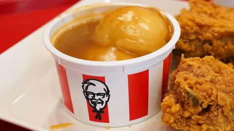 We Finally Know Why KFC Is So Cheap Kfc Mashed Potatoes Recipe, Kfc Mashed Potatoes, Restaurant Hacks, Chicken Meat Recipes, Fried Mashed Potatoes, Fast Food Recipes, Crispy Chicken Sandwiches, How To Make Biscuits, Making Mashed Potatoes