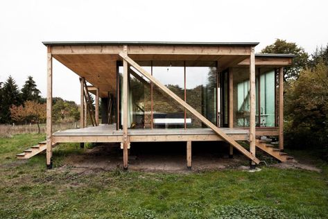 Peter Grundmann’s prefab low-cost House Neiling II | Inhabitat - Green Design, Innovation, Architecture, Green Building Guest House Ideas, House Ideas Interior, Small House Architecture, House Decorating Ideas, Prefab Buildings, Loft Plan, Low Cost Housing, Modern Architecture Interior, Eco Architecture