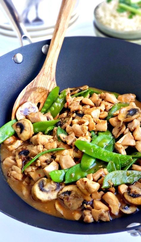 Recipes With Snow, Snow Peas Recipe, Beet Juice Recipe, Easy Chicken Stir Fry, Crunchy Veggies, Snow Pea, Chinese Stir Fry, Authentic Asian Recipes, Simple Dinner Recipes