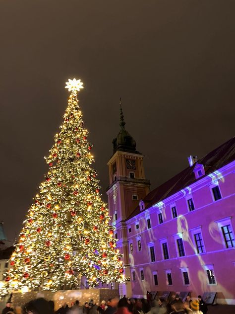 Christmas in Warsaw Poland 🇵🇱 Warsaw Poland Aesthetic, Warsaw Christmas, Christmas In Poland, Poland Christmas, Warsaw Poland, Winter Aesthetic, Christmas Aesthetic, Christmas 2024, Warsaw