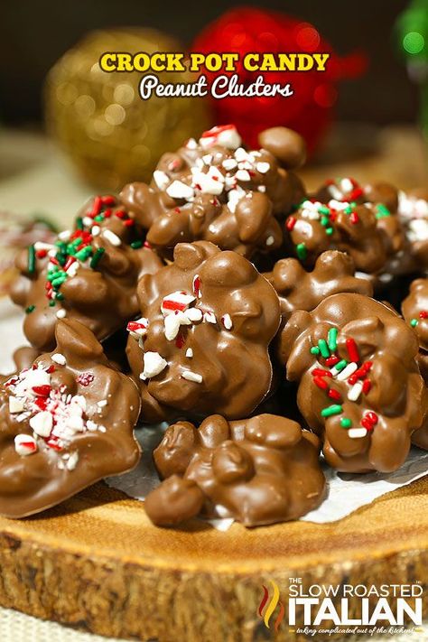 Crockpot Candy is the easiest and most impressive homemade candy ever. A rich chocolaty, peanutty 4 ingredient... Slowcooker Dessert, Crockpot Candy Recipes, Slow Roasted Italian, Christmas Candy Homemade, Crockpot Candy, Peanut Clusters, Edible Christmas Gifts, Peanut Candy, 4 Ingredient Recipes