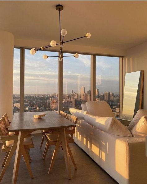 Penthouse New York, Appartement New York, Nyc Penthouse, New York Penthouse, Aesthetic Apartment, Apartment View, Apartment Dining, City Apartments, York Aesthetic