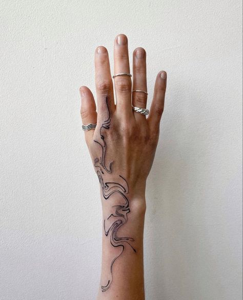 Swirl Tattoo, Tato Minimal, Petit Tattoo, Hand And Finger Tattoos, Elegant Tattoos, Abstract Tattoo, Dope Tattoos, Simplistic Tattoos, Minimal Tattoo