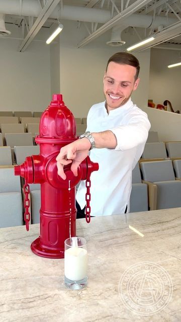 Amaury Guichon on Instagram: "Chocolate Fire Hydrant! 🔥 My first spicy content! 🌶️ #amauryguichon #chocolate #fire" Chocolate Sculptures Art, Spicy Content, Amaury Guichon, Chocolate Videos, Realistic Cakes, Chocolate Sculptures, Chocolate Work, Amazing Food Art, Chocolate Art