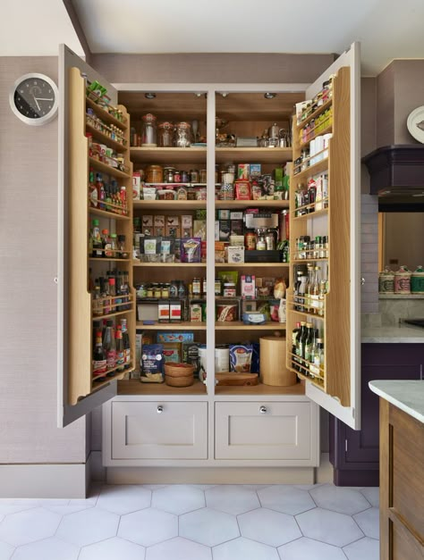 Larder Press Ideas, Modern Pantry Cupboard Design, Larder Pantry Cupboard, Larder Cupboards Kitchen, Creative Kitchen Island Design, Floor To Ceiling Larder Cupboard, Built In Larder Cupboard, Larders And Pantries, Close Kitchen Design