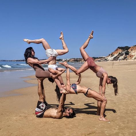 Acro Poses Single, 5 Person Yoga Poses, Acrobatic Poses, Acro Tricks, Trapeze Circus, Artistic Poses, Dance Tricks, Acro Yoga Poses, Acro Dance