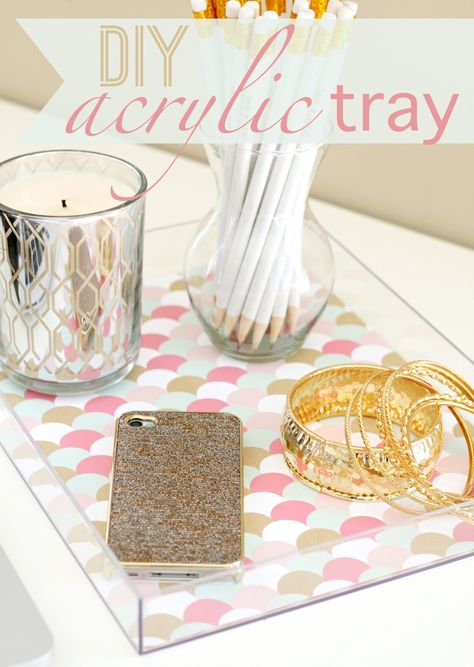 Love this, Chris - a Acrylic Picture frame and a piece of scrapbook paper - who'd a thunk it?? So many options! Lucite Tray, Diy Budget, Crafty Diy, Acrylic Box, Acrylic Tray, Girl Blog, Interior Design Ideas, Just A Girl, Crafts To Do