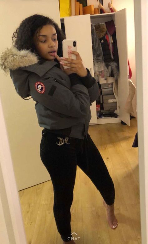 Canada Goose Women Outfits, Canada Goose Outfit, Winter Inspo Outfits, Canada Goose Women, Fall Fashion Skirts, Streetwear Fashion Women, Winter Fits, Cute Swag Outfits, New Energy