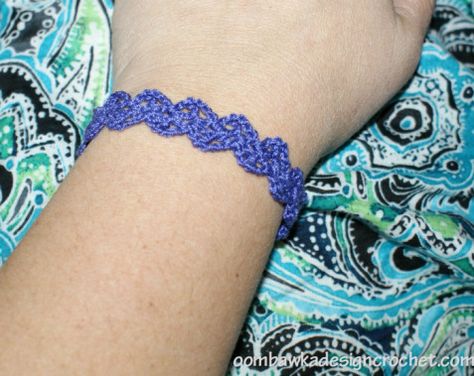 Easy Crochet Bracelet, Crochet Bracelet Tutorial, Crochet Cuff Bracelet, Wrap Bracelet Tutorial, Crochet Bracelet Pattern, Crochet Bracelets, Lacy Crochet, Bracelet Tutorials, Crocheted Jewelry