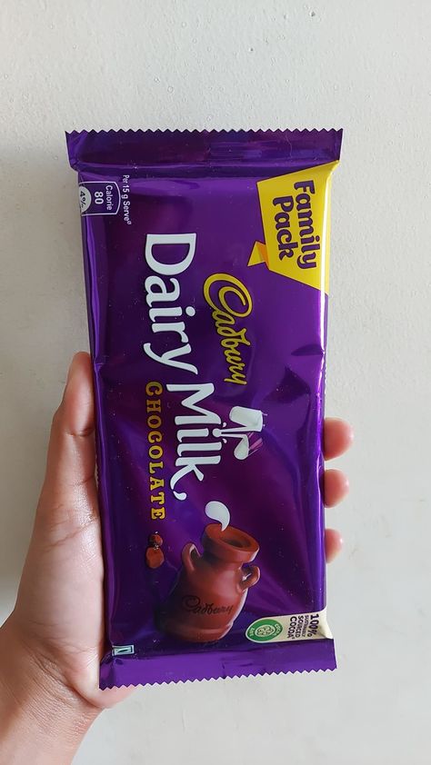 Daily Milk Chocolate, Daily Milk, Girly Facts, Dairy Milk Chocolate, Cadbury Chocolate, Cadbury Dairy Milk, Tasty Recipes Videos, Dairy Milk, Chocolate Bars