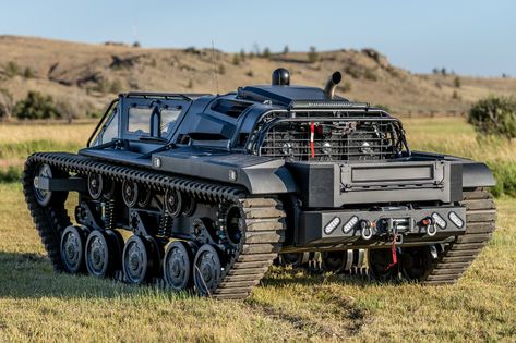 Insane Ripsaw EV3-F4 Recreational Tank Will Take You Anywhere, Anytime | Carscoops Ripsaw Tank, Lila Mccann, Scifi Concept, Super Tank, Diy Go Kart, Truck Tank, Hors Route, Armored Truck, Dream Cars Jeep