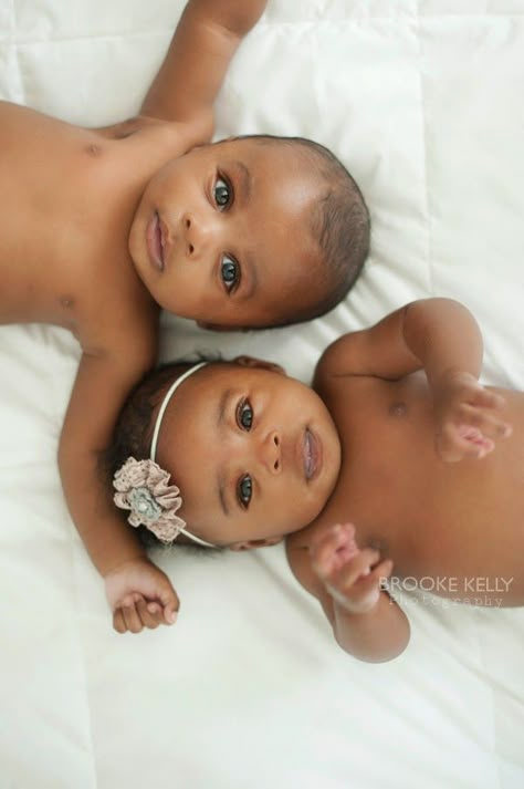 Cute Twin Babies, Twin Baby Photography, Twins Photography, Twin Photography, Babies Photography, Cute Babies Photography, Cute Twins, Baby Twins