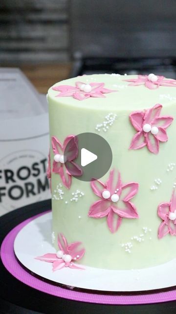 Frost Form® on Instagram: "Dreamy Buttercream Flower Cake made with Swiss Meringue Buttercream 🌸  Our Frost Caddy is so useful when using Buttercream or Ganache in the Frost Form! It’s the perfect shape to make sure your piping bag doesn’t flop over and spill! 🙌🏻  Shop www.frostform.com 💕 We ship worldwide!   Video by @loveisbakeable" Frost Form, Buttercream Flowers Cupcakes, Flower Cake Design, Frosting Flowers, Buttercream Flower, Buttercream Flower Cake, How To Make Frosting, Piping Bag, Meringue Buttercream