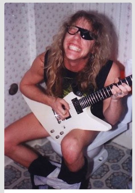 And this is why I'm in love <3 #jameshetfield James Metallica, Metallica Art, 80s Rock Bands, James 3, 80s Rock, Kirk Hammett, James Hetfield, Celebrities Humor, Mötley Crüe