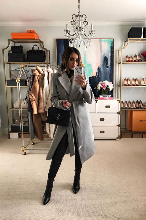 Grey Teddy Coat Outfit, Grey Wool Coat Outfit, Teddy Coat Outfit, Burberry Poncho, Wool Coat Outfit, Off White Coat, Grey Wool Coat, Boston Outfits, White Wool Coat