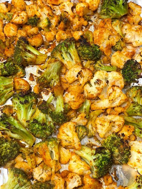 Balsamic Roasted Broccoli & Cauliflower Dinner Ideas With Broccoli, Frozen Broccoli Recipes, Broccoli Cauliflower Recipes, Roasted Broccoli And Cauliflower, Frozen Vegetable Recipes, Roast Frozen Broccoli, Roasted Broccoli Recipe, Broccoli And Cauliflower, Vegetable Side Dish