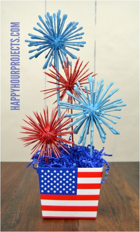 Spend A Fun And Safe 4th Of July With These 18 DIY Firecracker Alternatives Patriotic Centerpieces Diy, 4th Of July Centerpieces, Fireworks Centerpiece, Patriotic Centerpieces, Patriotic Projects, Usa Tattoo, Fourth Of July Decorations, 4th July Crafts, 4th Of July Crafts