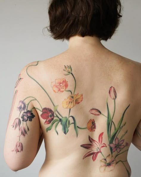 Embrace the bold, beautiful world of art attack tattoos. Find out the best themes, body spots for placement, and tips for personalizing your masterpiece. Neck Tattoo Back, Tattoo Back Of Neck, Tattoo Back Of Arm, Tattoo Lower Back, David Bowie Tattoo, Full Neck Tattoos, Lower Back Tattoo, Back Of Arm Tattoo, Batman Tattoo