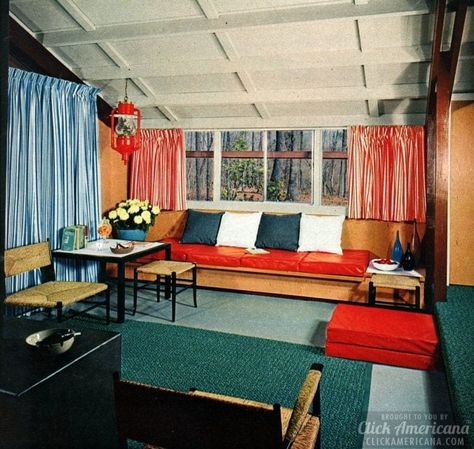 A DIY vacation cabin from the '50s - for an affordable retro getaway - Click Americana 1960s Interior Design, Retro Cabin, 1960s Interior, Midcentury Architecture, Affordable Vacations, 1950s House, Vacation Cottage, Vintage Cabin, Vacation Cabin