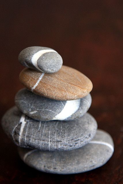 Line Stone, Sea Stones, Wishing Stones, Rock Sculpture, Activity Room, Gold Beach, Rock And Pebbles, Lake Champlain, Pretty Rocks