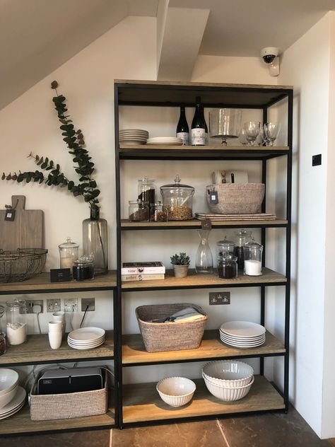 Wood Crate Storage Ideas, Open Pantry Design, Kitchen Bookshelf Ideas, Kitchen Standing Shelves, Shelving Unit Kitchen, Metal Shelves Kitchen, Shelving Unit Decor, Kitchen Shelf Unit, Kitchen Shelving Unit