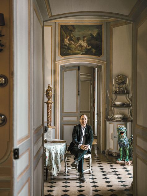 Inside Jean-Louis Tapiau’s Château d’Aunoy - The New York Times Old Mansions Interior, Classic Life, Chateaux Interiors, Traditional Chic, British Country, French Colonial, T Magazine, Chateau France, Grand Homes