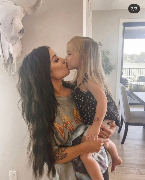 Chelsea Houska Brown Hair, Chelsea Houska Hair Dark, Tattooed Mom Aesthetic, Dark Hair And Tattoos, Chelsea Houska Hair Color, Cole Deboer, Teen Mom Chelsea, Mommy Hair, Chelsea Houska Hair