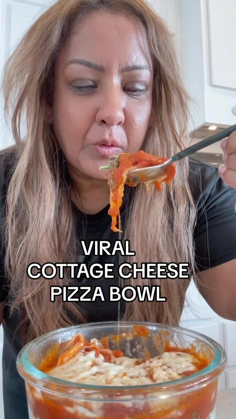 Sharon Soland 🇹🇹 Food|Family|Travel And Lifestyle | Viral Cottage Cheese Pizza Bowl! It really does taste like Lasagna! You will absolutely love it! ___________________ Ingredients 1-cup… | Instagram Cottage Cheese Pizza Bowl, Cottage Cheese Pizza, Cottage Cheese Dinner, Cottage Cheese Recipes Healthy, Pizza Bowl, Healthy Eating Meal Plan, Keto Lasagna, Cheese Lasagna, Cottage Cheese Recipes