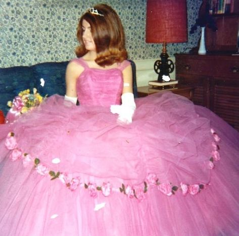 60s Photos, High School Prom, 80s Prom, School Prom, Girlie Girl, Prom Queen, Rockabilly Style, Vintage Prom, Prom Queens