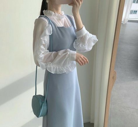 ─ *·˚𝑐𝑟𝑢𝑛𝑐ℎ𝑐𝑟𝑢𝑛𝑐ℎ𝑖𝑒𝑠 Pastel Blue Outfit, Blue And White Outfits, Baby Blue Aesthetic, Light Blue Aesthetic, Outfit Korean, Blue Aesthetic Pastel, Pastel Outfit, Blue Outfit, Korean Outfits