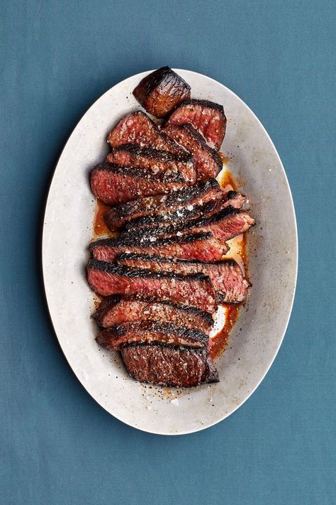 In the mood for steak but don’t feel like shelling out the big bucks for a rib eye or New York strip? This London broil recipe is your answer. Here’s how to cook London Broil our way, to ensure a juicy, tender result every time. Plus, the secret ingredient to cooking this steak perfectly is probably already in your pantry. London Broil Freezer Meal, Mississippi London Broil, Boneless New York Strip Roast Recipes, London Broil Side Dishes, London Broil Recipes Stove Top, Best Way To Cook London Broil, How To Bake Steak, London Broil Recipes Oven Easy, Striploin Steak Recipes