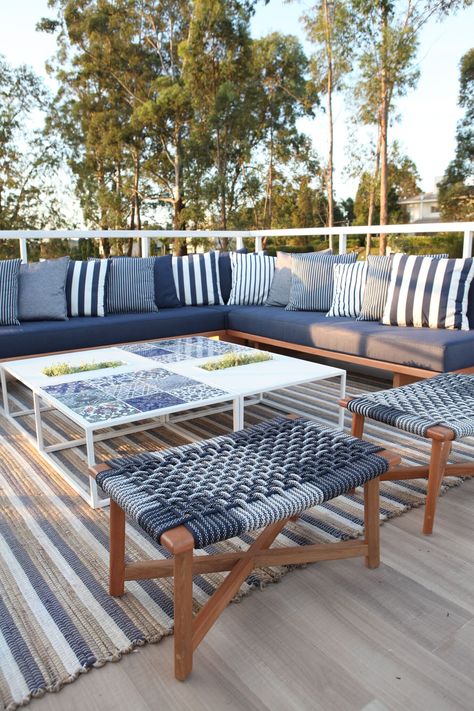 Outdoor Sectional Seating, Club Table, Woven Furniture Design, Sofa Stool, Contemporary House Exterior, Woven Furniture, Garden Table And Chairs, Outdoor Furniture Design, Timber Furniture