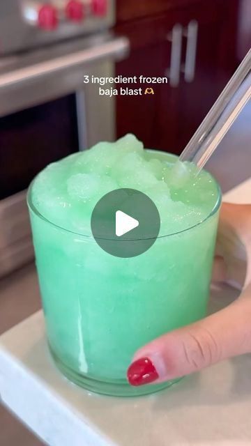 Baja Blast Recipe, Mnt Dew, Tommy Richman, Baja Blast, 20th Birthday, Taco Bell, 3 Ingredient, Birthday Photoshoot, 3 Ingredients