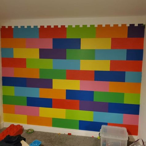 Painted Lego Wall, Lego Wall Painting Ideas, Lego Wall Mural, Lego Brick Wall, Lego Mural, Lego Classroom, Childrens Ministry Decor, Painted Brick Wall, Painted Brick Walls