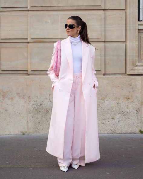 Always a pink girl🌸 | Instagram Baby Pink Coat, Elegant Fits, Pink Sweatpants, Pink Coat, Grey Coat, Winter Outfit, Pink Girl, Baby Pink, Color Combinations