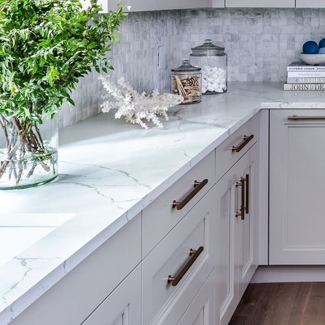 White Cabinets Kitchen With Quartz Countertops, Kitchen Island With Quartz Top, Most Popular Cambria Quartz Countertops, Quartz Countertop Trends 2022, Popular Quartz Countertops, Billow Quartz Countertop, Quartz Island Countertop, Quartz Countertops With White Cabinets, Cambria Quartz Countertops Colors