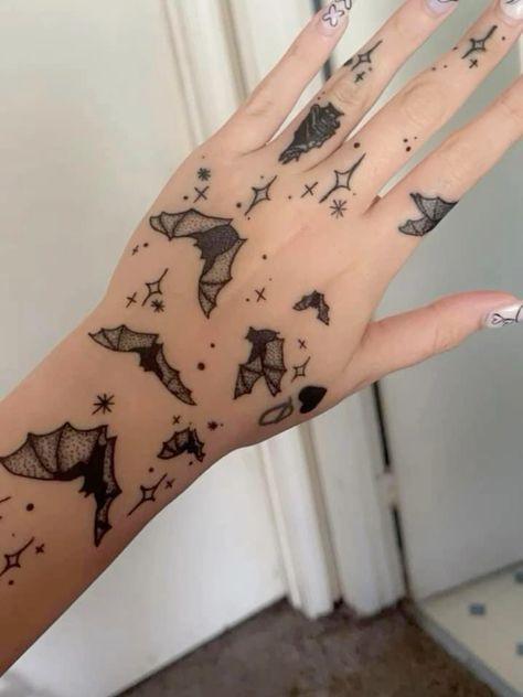 Bat And Rose Tattoo, Tattoo Ideas Female Spooky, Bat Mandala Tattoo, Cute Bats Tattoo, Hand Bat Tattoo, Bat Tattoo On Hand, Complicated Tattoos, Bat Outline Tattoo, Bat Hand Tattoo