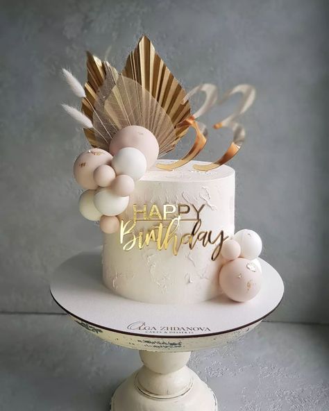 Торт для девушки 50th Birthday Cake For Women, 50th Cake, Funny Birthday Cakes, Birthday Cakes For Women, Sweet Dishes Recipes, 50th Birthday Cake, Creative Birthday Cakes, Cakes For Women, Drip Cakes