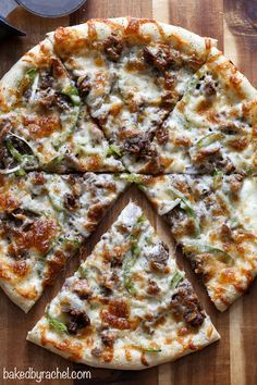 Green Peppers And Onions, Philly Cheese Steak Pizza, Cheesesteak Pizza, Leftover Steak Recipes, Perfect Homemade Pizza, Pizza Lasagna, Steak Pizza, Gourmet Pizza, Cheese Steak