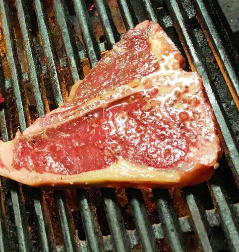 T Bone Steak On George Foreman Grill (7 Easy Steps) - Simply Meat Smoking Steak On George Foreman Grill, Grilled T Bone Steak, Hibachi Recipes, George Foreman Grill, Grill Time, T Bone Steak, Perfect Steak, George Foreman, Grill Recipes