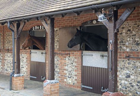 Centuries-Old English Country House Comes Complete With Myriad Equestrian Facilities Flint House, Great Missenden, Horse Barn Designs, Dream Horse Barns, Horse Stable, English Horse, Equestrian Estate, Equestrian Facilities, Dream Yard