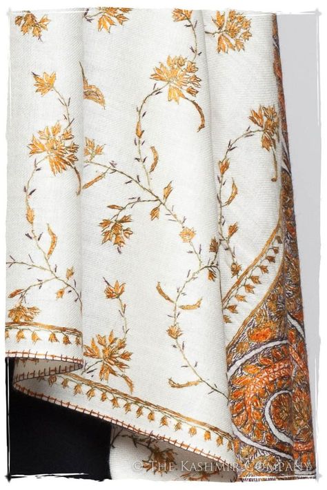 Kashmiri Shawls Design, Shawls Design, Print Scarf Design, Paisley Shawl, Kashmiri Shawls, Textile Prints Design, Embroidery Stitches Tutorial, Mehndi Designs For Fingers, Hand Embroidery Design Patterns