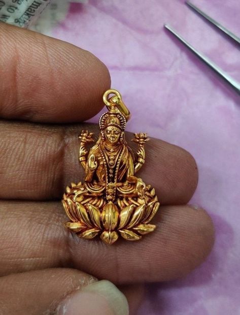 Lakshmi Pendent Gold, Lakshmi Devi Locket Gold, Pendent Gold, Gold Lockets, Baby Jewelry Gold, Gold Pendants For Men, Fashion Jewelry Necklaces Gold, Kids Gold Jewelry, Locket Gold